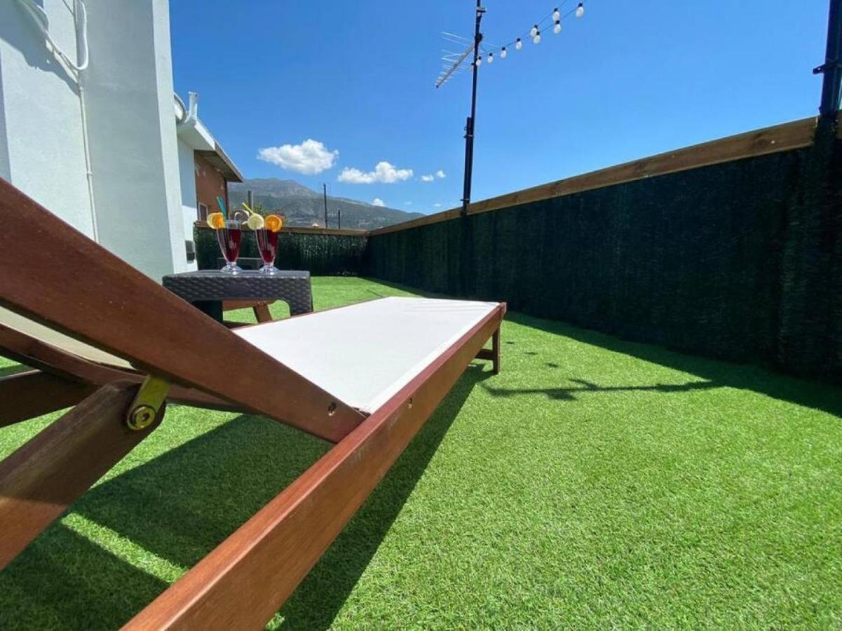 Rooftop Apartment With Garden In Ioannina Exterior foto